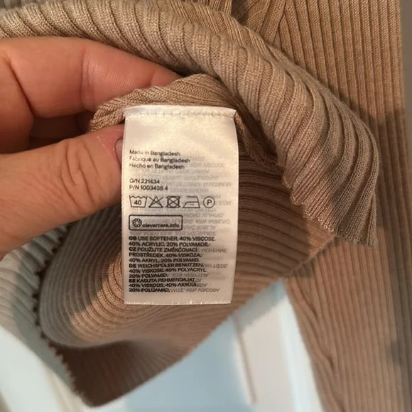 Tan Ribbed Knit Top - Picture 3 of 3